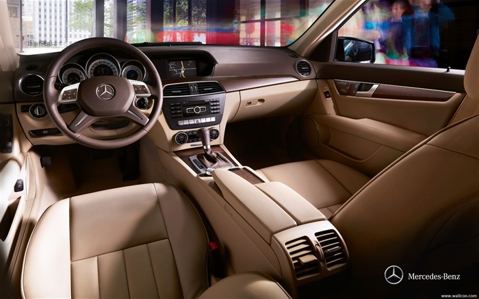 exquisite interior-Mercedes Benz C Class 2011 Wallpaper Views:12617 Date:2011/11/16 1:17:55
