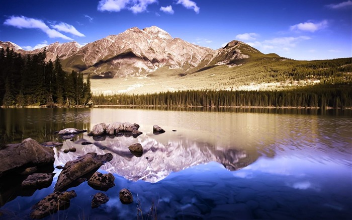 Reflective Mountains-Perfect natural HD Desktop Wallpaper Views:11771 Date:2013/2/22 9:05:57