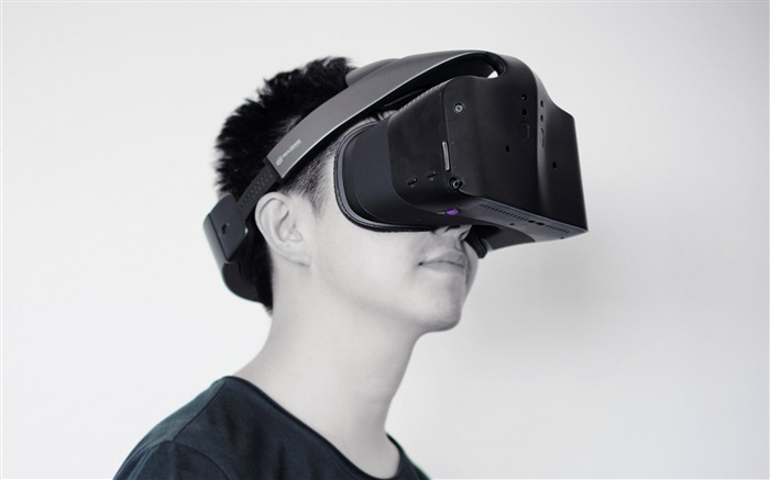 Intel project alloy-Virtual Reality VR HD wallpaper Views:8066 Date:2016/11/3 18:53:11